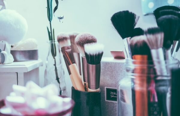 Enhancing Natural Beauty: Cosmetic Advice for Women in Their 30s