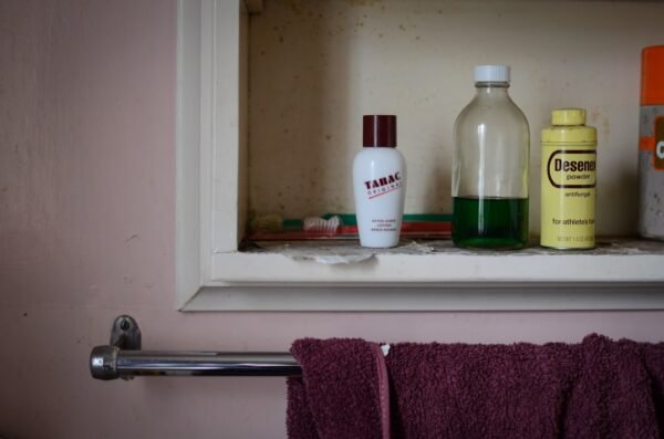 Seasonal Skincare: Adapting Routines for Changing Weather