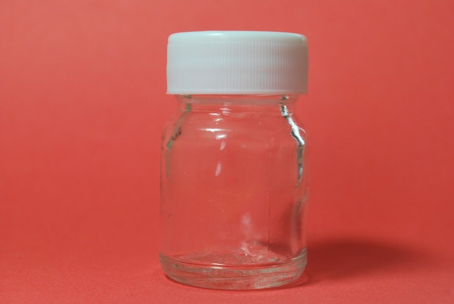 Photo Elderly-Friendly Packaging: Easy-Open Jars and Non-Slip Bottles