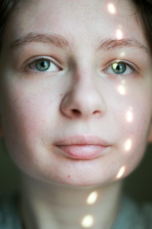 Red Light Therapy Devices: At-Home Treatments for Wrinkles