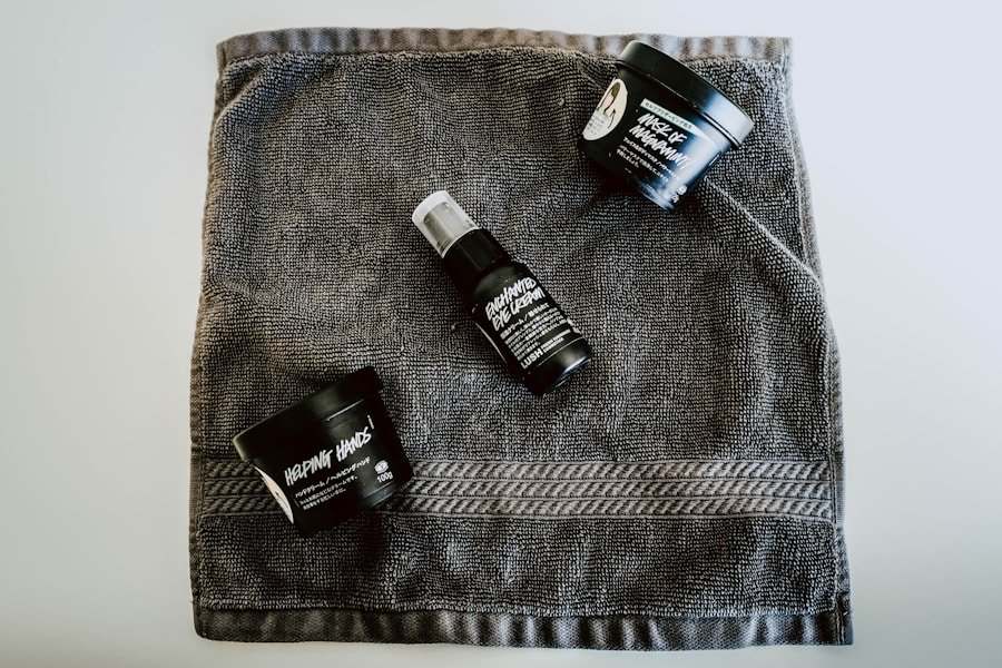 Photo Arthritis-Friendly Skincare: Lightweight Textures for Easy Application