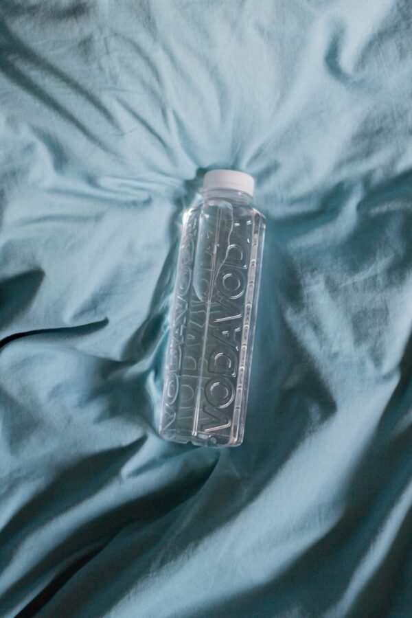 Japan’s Layering Mastery: Lightweight Essences for Hydration