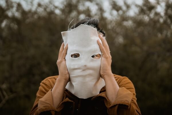 Homemade Face Masks Using Honey and Oatmeal